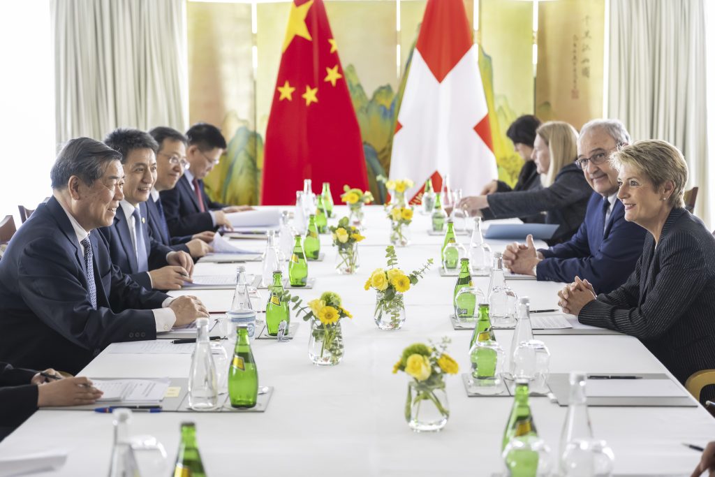 US-China talks resume as Trump hails ‘total reset’ in trade relations