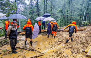 Himachal Pradesh: Public utilities disrupted amid heavy rains; 261 roads blocked, 797 water schemes hit