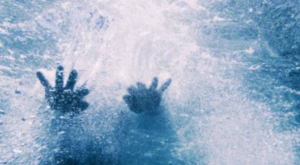 Minor drowns in hotel swimming pool