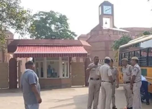 10 schools, one college recieves bomb threat in last 3 days
