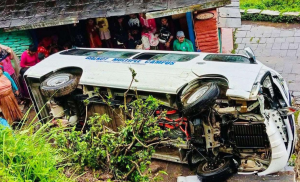 Six students injured in college van accident