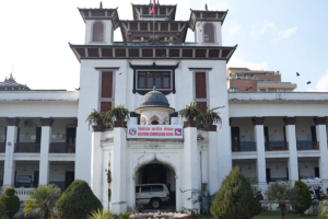 EC discusses with state-run media on election priority in news