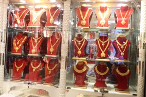 Gold Price Rises by Rs 4,300 in a Single Day, What Is the Price Per Tola?