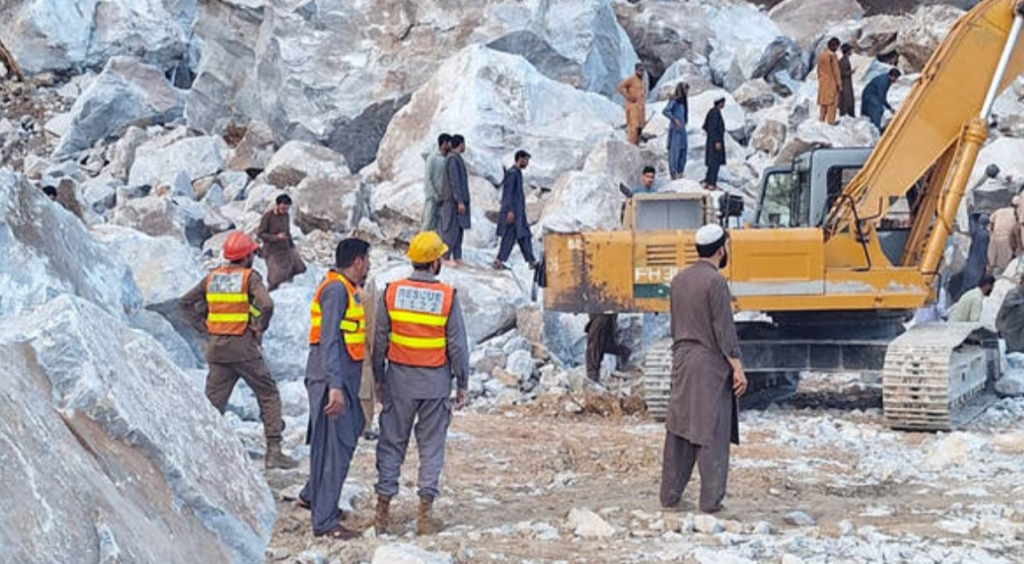 Mine collapse kills 9 workers in NW Pakistan