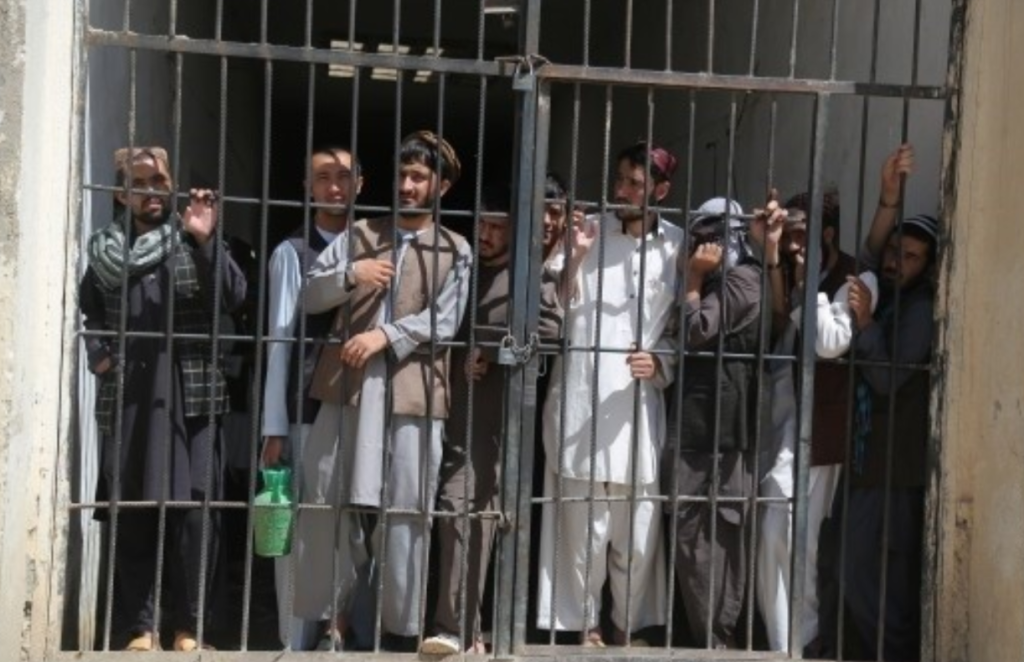 155 Afghan prisoners released from Pakistan in past week